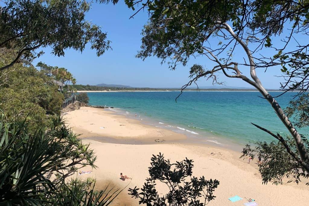2 Bedroom Renovated Townhouse, Walk To Noosa River Noosaville Dış mekan fotoğraf